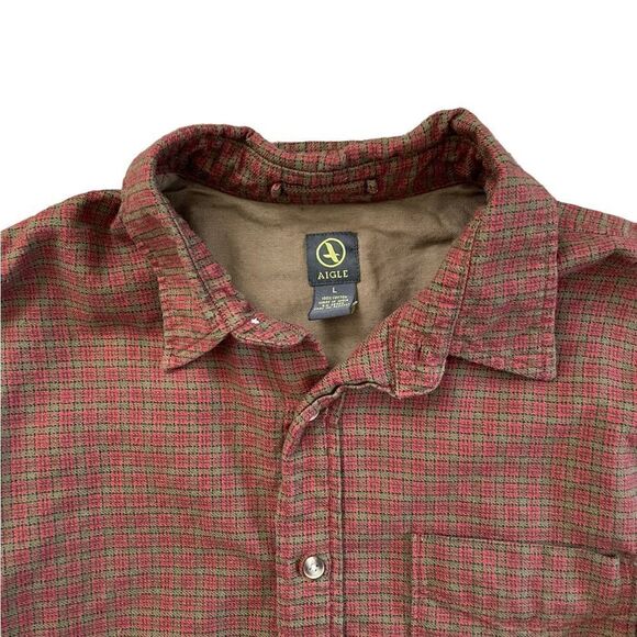 AIGLE Button Down Plaid Flannel Size Large - Picture 3 of 7